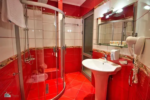 Alvero Hotel in Përmet — foto 11