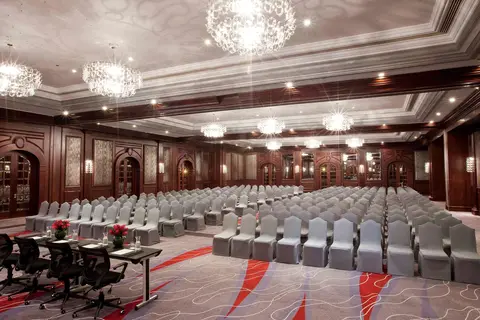 Mövenpick Hotel & Apartments Bur Dubai in Dubai — foto 15