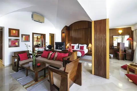 The Orangers Beach Resort & Bungalows in Kids Pool — foto 18