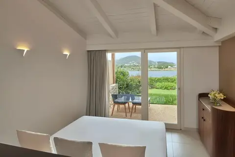 Baia di Chia Resort Sardinia, Curio Collection by Hilton in Domus de Maria — foto 13