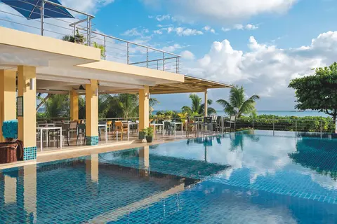 Acajou Beach Resort in Baie Sainte Anne Praslin