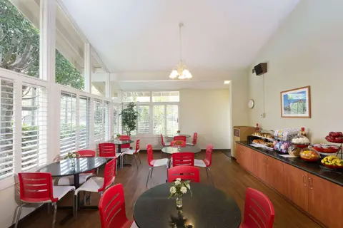Ramada by Wyndham Santa Barbara in Santa Barbara — foto 21