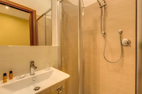 Top Floor Colosseo Guesthouse in Rome — foto 26