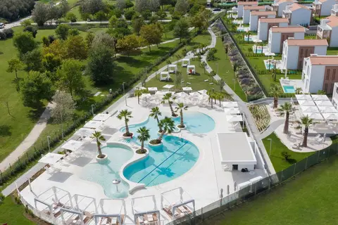 Pareus Beach Resort in Zeccone — foto 2