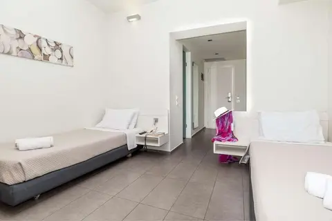 Atlantis City Hotel in Rhodes — foto 4