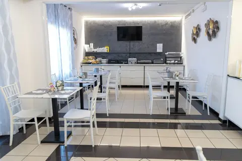 Ayri Hotel in Medesano, foto 10