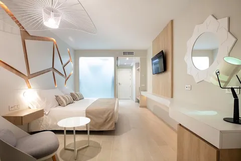 The Ibiza TwIIns foto 2