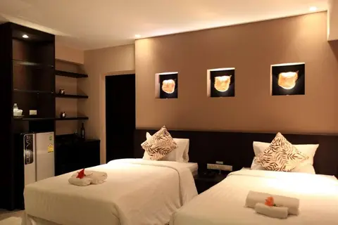 Chateau de Sukhumvit 56 in Bangkok — foto 3