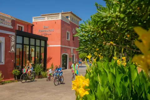 Camping Les Méditerranées Beach Garden in Marseillan — foto 4