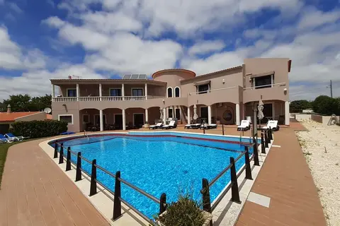 Casa Rosa Montes in Luz