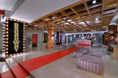 Fame Hotel Sunset Road Kuta in Kuta — foto 10