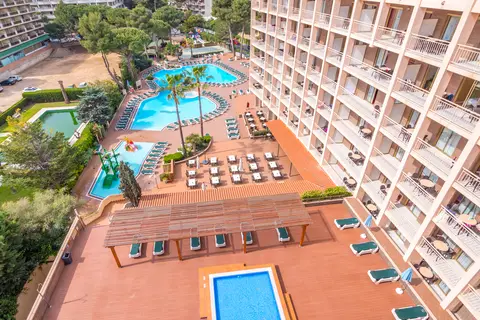 Golden Avenida Suites in Salou — foto 15