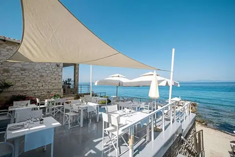 White Suites Resort in Δημοτική Ενότητα Κασσάνδρας — foto 19