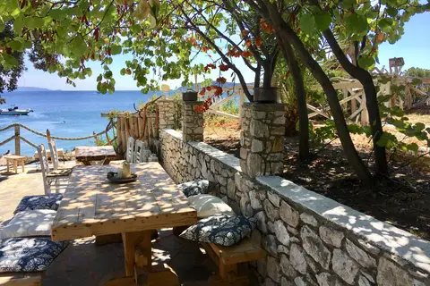 Vassilias Beach in Αχλαδιάς — foto 17
