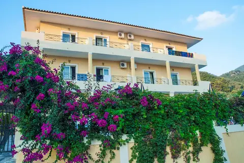 Alonakia in Άγιος Γόρδιος — foto 2