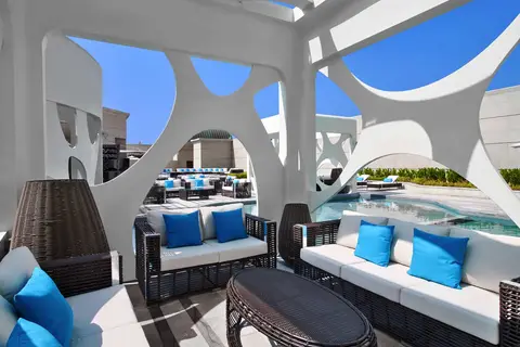 V Hotel Dubai Curio Collection by Hilton in دبي — foto 5