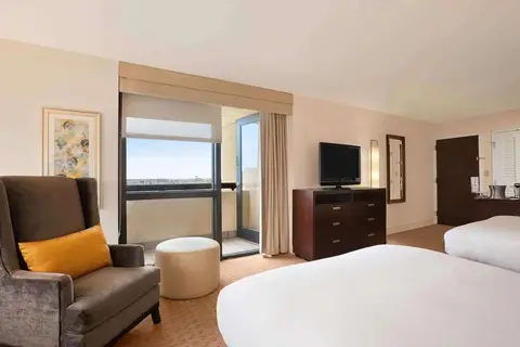 Hilton Miami Airport Blue Lagoon in Hilton Miami Airport — foto 11