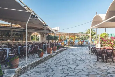 Iliada Beach in Γουβιά — foto 25