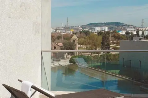 Nh Barcelona Fira Suites in L'Hospitalet de Llobregat