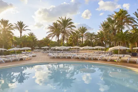 Fly & Go Fergus Style Bahamas in Platja d'en Bossa — foto 18