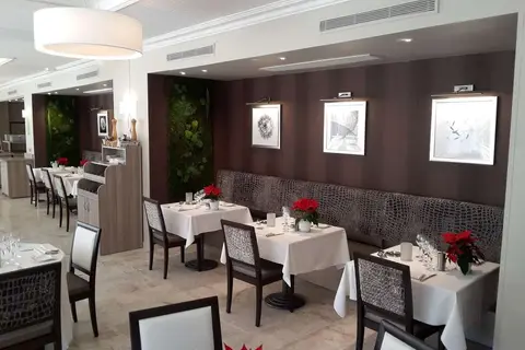 Hotel Les Strelitzias in Antibes — foto 4