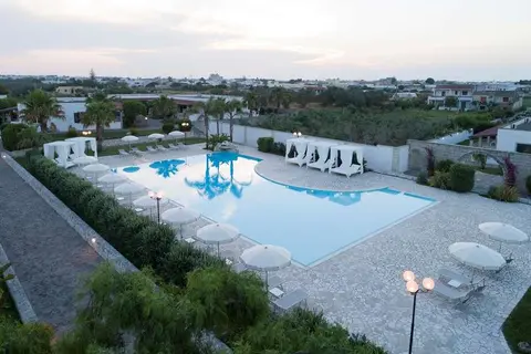 Mulino A Vento Resort in Uggiano la Chiesa — foto 2