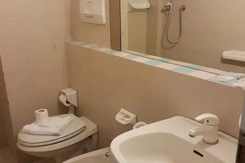 Hotel Ceccarini 9 in Rome