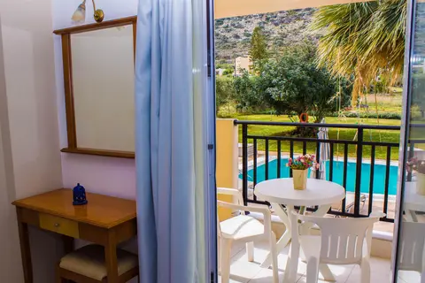 Sunshine Studios & Apartments in Irinis Stalís — foto 22