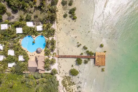 White Paradise Boutique Resort in Pongwe — foto 22