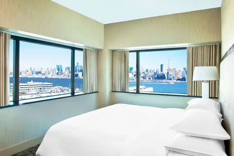 Hotel Sheraton Lincoln Harbor in Weehawken — foto 17