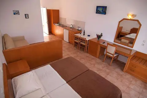 Lambis Studios & Appartementen in Lindos, foto 6