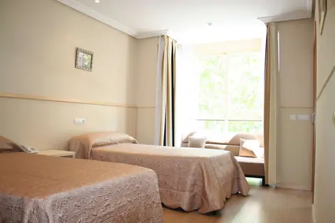 Hotel Suites Feria in Madrid — foto 15