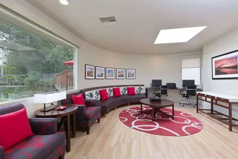 Ramada by Wyndham Santa Barbara in Santa Barbara — foto 18