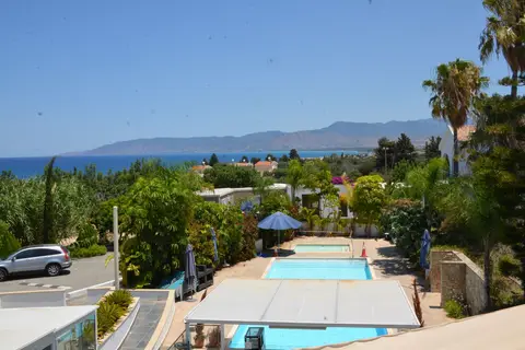 Latchi Escape Hotel & Suites in Neo Chorio — foto 2