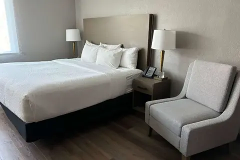 La Quinta Inn & Suites by Wyndham Ft Lauderdale Cypress Cr in Fort Lauderdale — foto 27