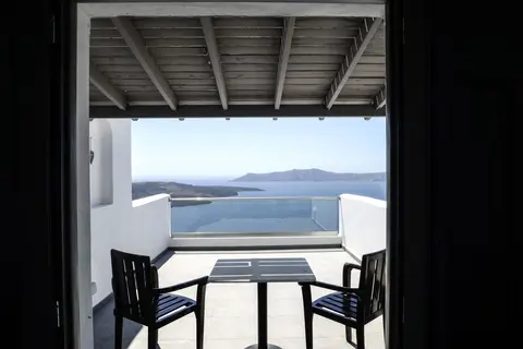 The Last Sunbeam in Φηρά Θήρας