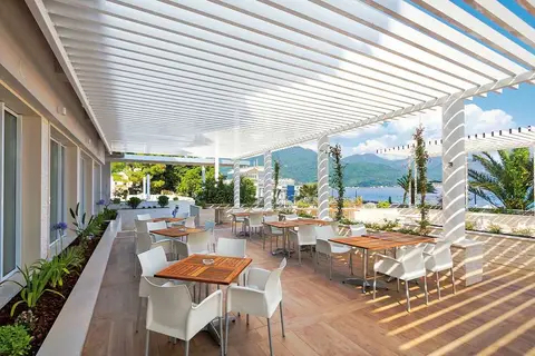 Carine Hotel Delfin in Bijela — foto 7