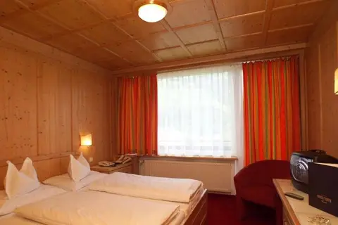 Hotel Latini in Zell Am See — foto 18