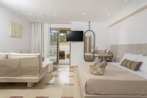 Nusa Suites & Villas in Pallini Municipal Unit — foto 20