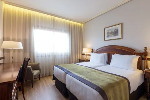 Dorma Reina Isabel in Ávila — foto 16