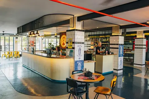 Ryans Lola's in Sant Antoni de Portmany — foto 9