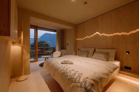 Hotel Bohinj in Bohinjsko jezero