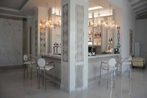 Sandy Beach & Villas in Δήμος Γεωργίου Καραϊσκάκη — foto 18