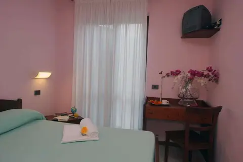Hotel Garni al Poggio in Tignale — foto 4