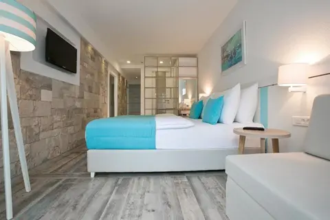 Hotel Castellastva in Petrovac na Moru — foto 3