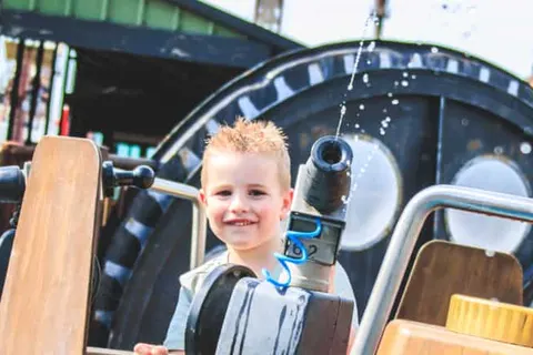 Attractie- en Vakantiepark Slagharen foto 10