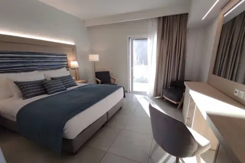 Radisson Paradise Beach Resort in Αμάρυνθος