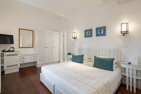 Hotel Albatroz Beach & Yacht Club in Santa Cruz — foto 18