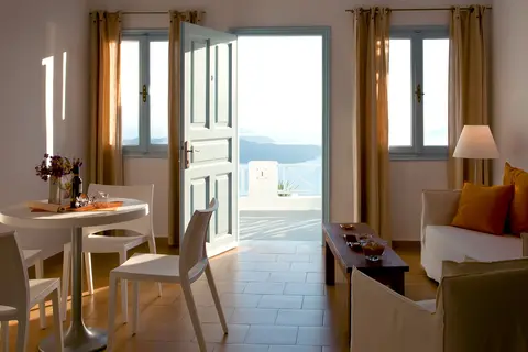 Mill Houses New Elegant Suites in Santorini Yachting Club, foto 12