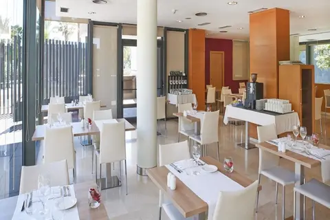 Hotel Catalonia Barcelona Beach in Santa Susanna — foto 2